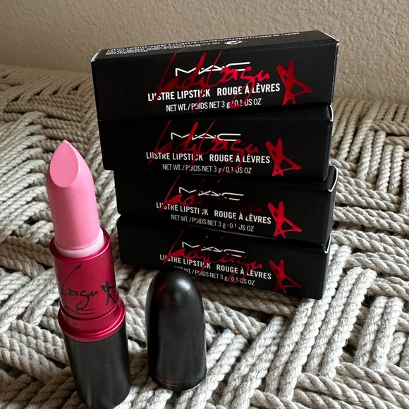 MAC lady Gaga lustre lipstick rouge viva glam Gaga - Picture 6 of 11